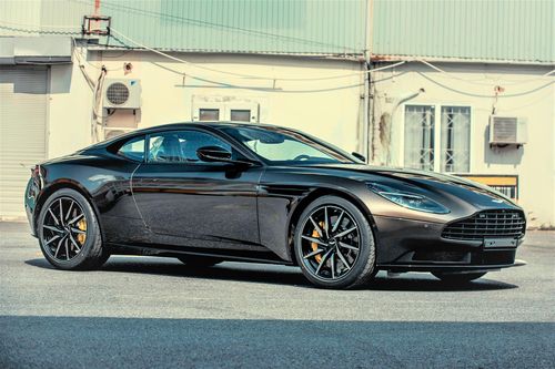 Siêu xe 'James Bond' Aston Martin DB11 giá hơn 16 tỷ cập bến VN