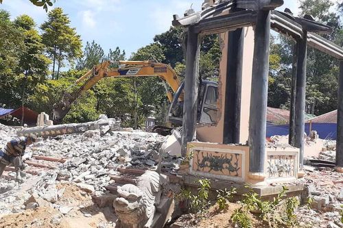 Xây mới chánh điện cổ tự Quốc Ân gần 340 tuổi (TP Huế): Cấp phép có đúng quy định?