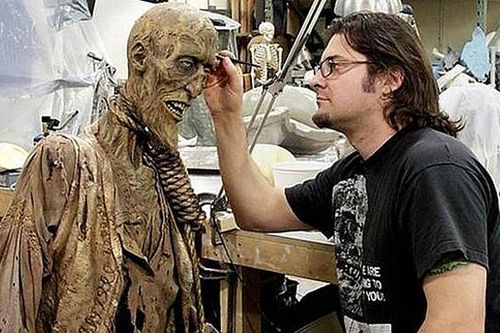 Những quái vật đáng sợ trong 'Scary stories' được tạo ra theo cách chẳng ai ngờ