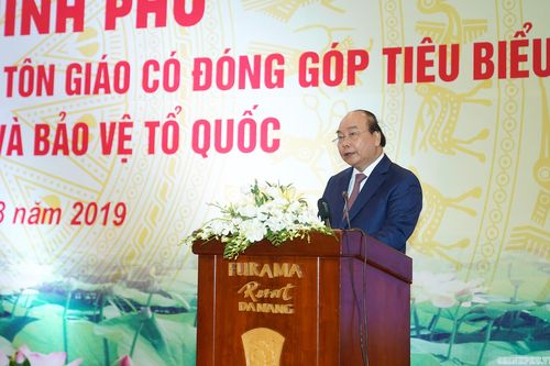CHÙM ẢNH: Thủ tướng gặp mặt, biểu dương các chức sắc, chức việc tôn giáo tiêu biểu