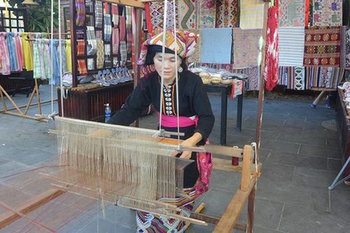 Khai mạc Festival Văn hóa Tơ lụa thổ cẩm Việt Nam - Thế giới