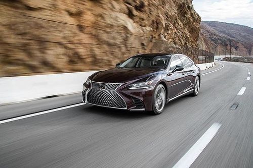 Triệu hồi Lexus LS500 gặp lỗi nứt lốp nguy hiểm tại Việt Nam