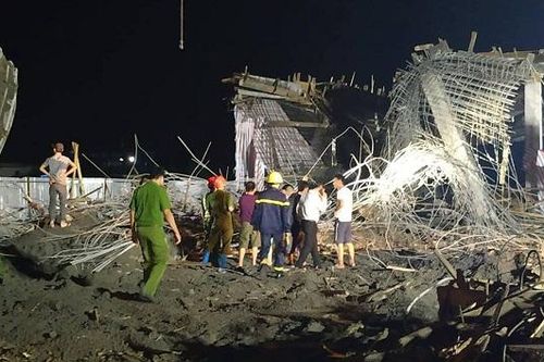 Vụ sập mái cây xăng: Tìm thấy thi thể một nạn nhân