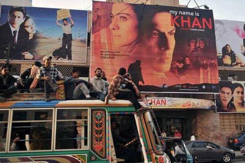 Công nghiệp điện ảnh Bollywood mắc kẹt trong khủng hoảng Kashmir