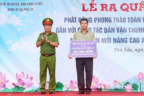 Công an huyện Tân Phú ra quân làm công tác dân vận