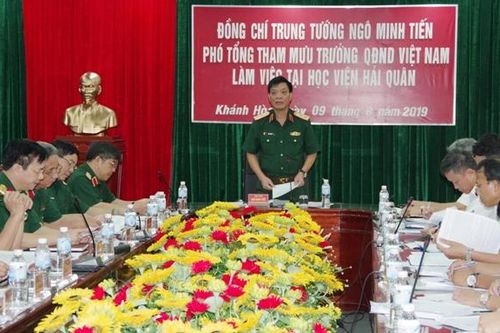 Phó Tổng Tham mưu trưởng Quân đội nhân dân Việt Nam thăm, kiểm tra Học viện Hải quân