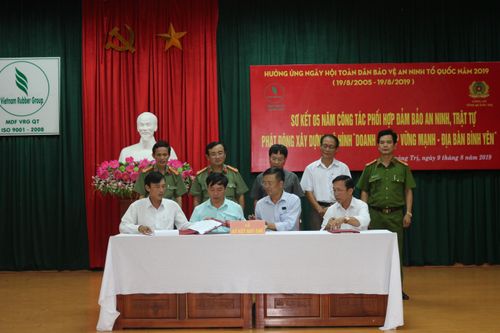 Phát động xây dựng mô hình 'Doanh nghiệp vững mạnh-Địa bàn bình yên'