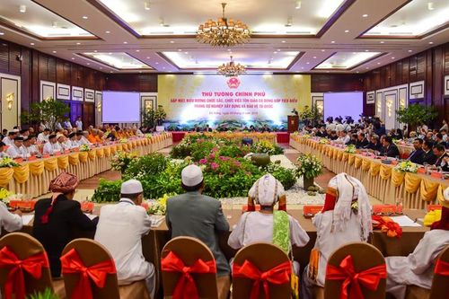 Thủ tướng Chính phủ biểu dương các chức sắc tôn giáo tiêu biểu
