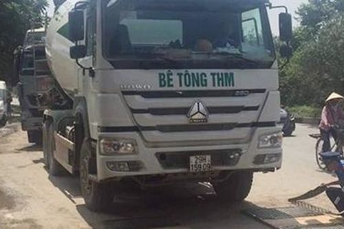 Phát hiện lái xe dương tính với ma túy đá trên Đại lộ Thăng Long