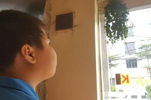 Nghi án bé trai bị bố đẻ và mẹ kế bạo hành đến sang chấn tâm lý: Có thể truy cứu hình sự không?