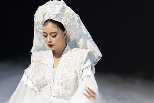 Hoàng Thùy Linh đã đưa văn hóa Việt vào các sản phẩm âm nhạc của mình như thế nào?