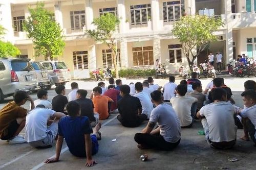 58 đối tượng dương tính với ma túy trong quán karaoke