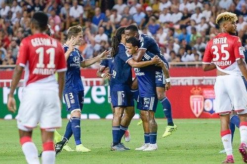 Lyon thắng dễ Monaco trong ngày khai màn Ligue 1