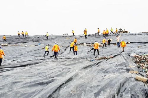 Hàng triệu tấn rác chôn lấp, TPHCM tìm cách xử lý ra sao?