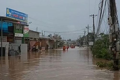 Mưa lớn kéo dài gây ngập úng cục bộ tại đảo Phú Quốc