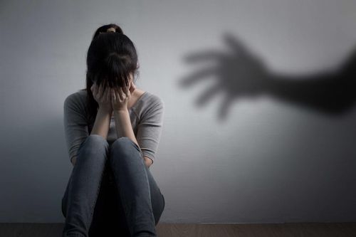 Mọi hành vi dâm ô đối với người dưới 16 tuổi đều phạm tội dâm ô