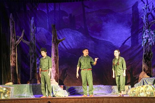 Công diễn vở dân ca kịch Điều không thể mất