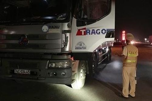 Không có chuyện CSGT Quảng Xương (Thanh Hóa) chèn ép, gây khó doanh nghiệp