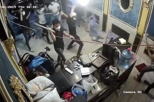 Khẩn trương điều tra nhóm đối tượng đập phá nhà hàng ở Sài Gòn