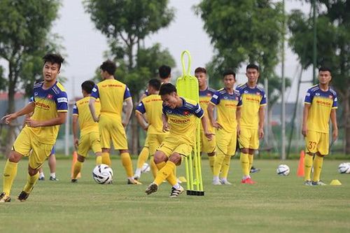 Đấu tập Kitchee, HLV Park Hang Seo chỉ gọi 19 cầu thủ U22 Việt Nam