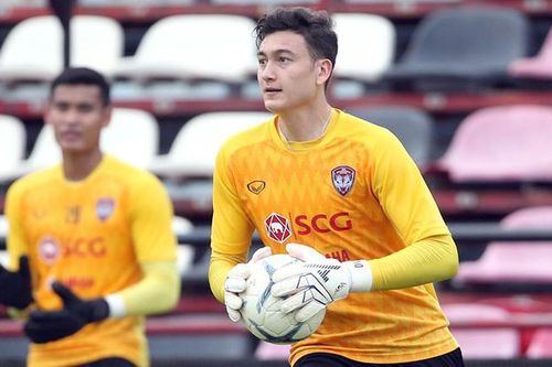 Đặng Văn Lâm bất lực, Muangthong thua trắng vòng 23 Thai-League