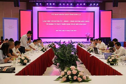 Đồng chí Chủ tịch UBND tỉnh làm việc tại huyện Mộc Châu