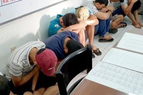 Thuê nhà, 'nối mạng' tổ chức trường gà trực tuyến