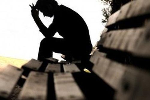 Làm gì khi bị stress, khủng hoảng?
