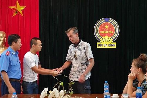 'Chặt chém' khách du lịch nước ngoài, lái xe taxi Việt Kiều bị phạt 9 triệu đồng