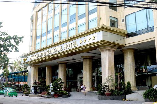 Vì sao hoãn xử tổng giám đốc tổ chức đường dây mua bán dâm?