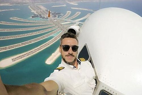 Bí mật sau những bức ảnh selfie khi đang lái máy bay