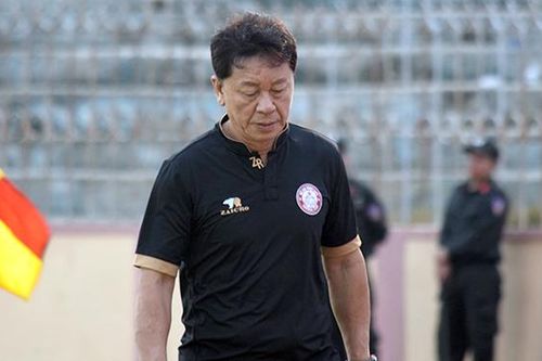 CLB TP.HCM đang thua chính mình?