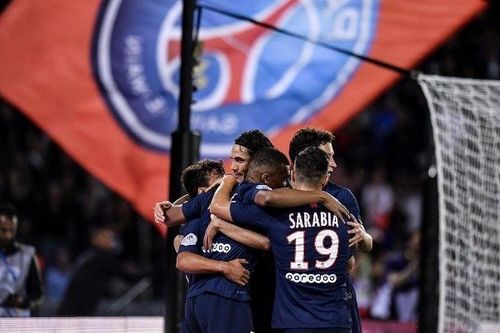 Vắng Neymar, PSG vẫn thắng tưng bừng ngày ra quân