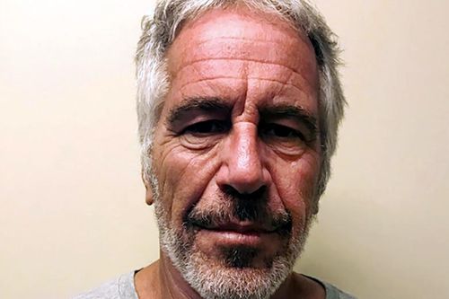 Những nghi vấn đằng sau cái chết của 'tỷ phú ấu dâm' Jeffrey Epstein