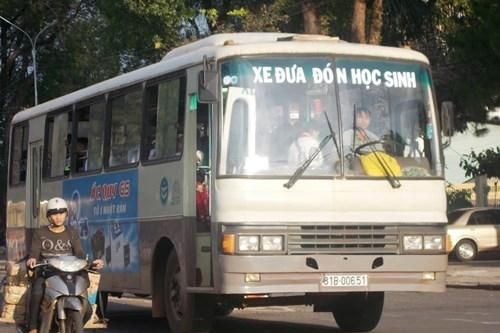 Hải Dương: Chọn đơn vị uy tín để hợp đồng xe đưa đón học sinh