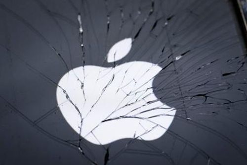 Apple chấp nhận sửa chữa, bảo hành iPhone dùng pin không chính hãng