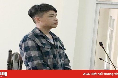Đập điện thoại người khác, lãnh án tù