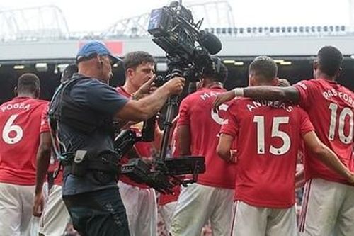 Bóp vụn Chelsea, Man Utd khởi đầu như mơ