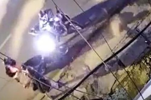 Cô gái nhanh trí thoát khỏi 2 tên cướp có hung khí trong đêm