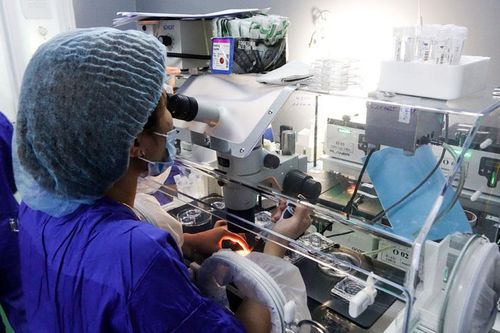 Cảnh báo nguy cơ gia tăng vô sinh, hiếm muộn
