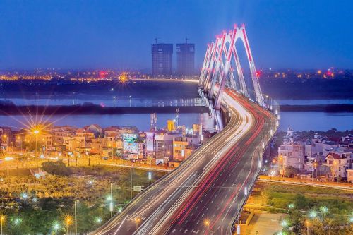 Ngắm Hà Nội tráng lệ dưới triệu ánh đèn qua bộ lọc hồng ngoại