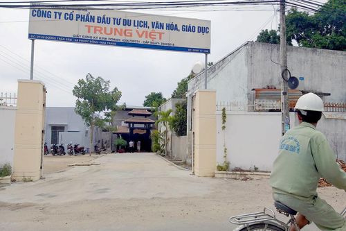 Trường học thành điểm bán hàng cho khách Trung Quốc