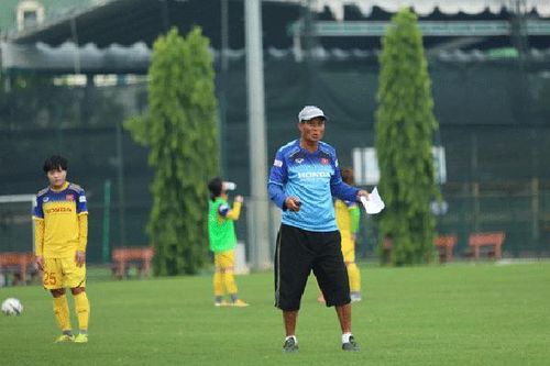 HLV trưởng Mai Đức Chung: Dù FIFA tăng số đội tham dự World cup nhưng cửa vào của bóng đã nữ Việt Nam là rất khó'