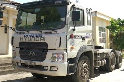 Xe đầu kéo gây tai nạn chết người rồi bỏ trốn