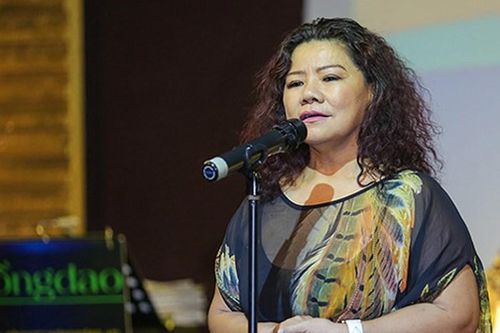 NSND Thanh Hoa tái xuất ở tuổi U70