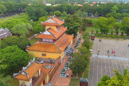 Chiêm ngưỡng bảo vật quốc gia Cửu đỉnh trong Đại nội Huế