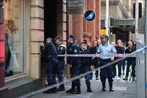 Tấn công nhiều người bằng dao tại trung tâm thành phố Sydney, Australia