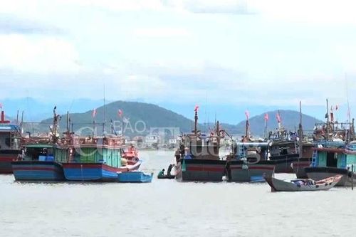 Quảng Bình: Tháo gỡ vướng mắc cho tàu cá vươn khơi bám biển