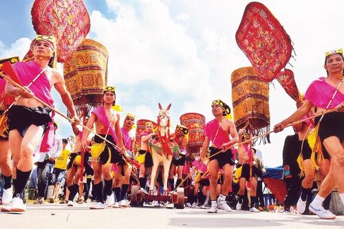 Việt Nam những sắc màu văn hóa