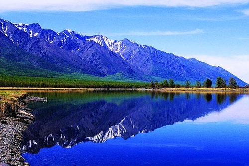 Hồ nước ngọt sâu nhất thế giới